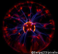 Schön und ungefährlich: Das Prinzip der statischen Aufladung wird zu imposanten Lichteffekten, aber auch zur Reinigung der Luft von Staubteilchen genutzt